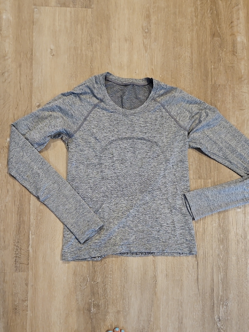 Lululemon Swifty Long Sleeve Top Size 6